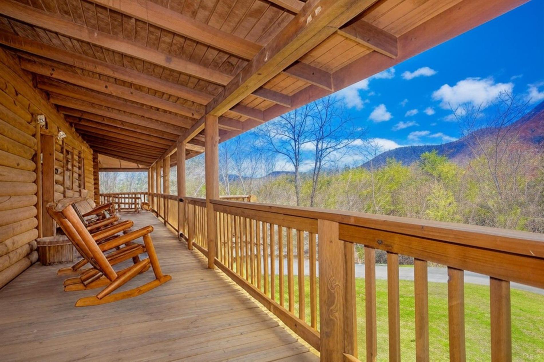 Smoky Bear Lodge With Guest House, Hot Tub, 1089 Free Tickets Each Paid Day, Dollywood And More Sevierville Luaran gambar