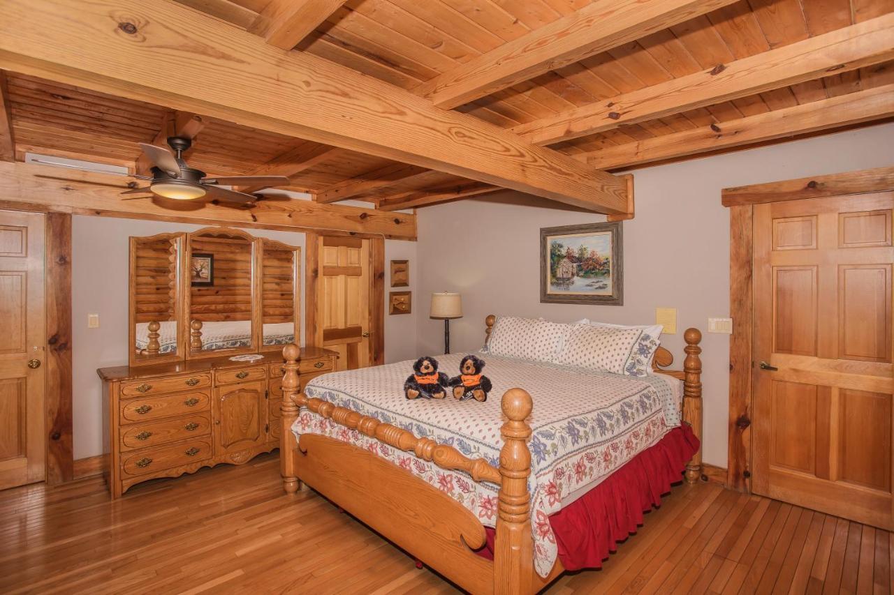 Smoky Bear Lodge With Guest House, Hot Tub, 1089 Free Tickets Each Paid Day, Dollywood And More Sevierville Luaran gambar